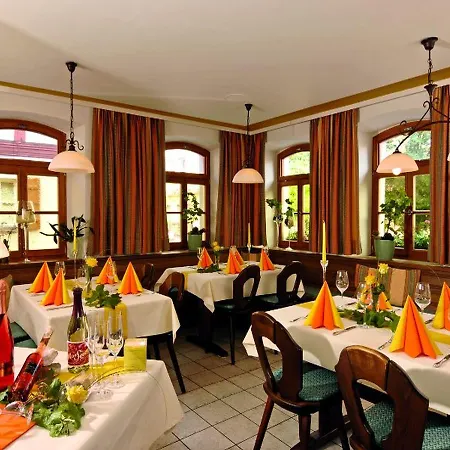 Отель Hotel-gasthof Rotes Ross Markt Einersheim