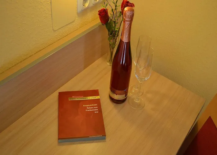 Hotel-gasthof Rotes Ross Markt Einersheim